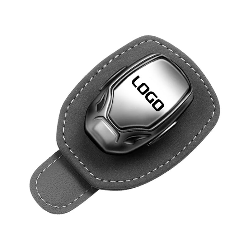 Clip para gafas multifuncional de ante con el logotipo de su coche
